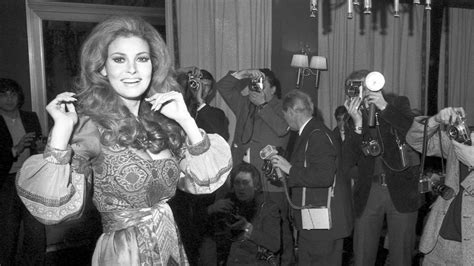 raquel welch playboy|Zum Tod Raquel Welchs: Glamour in der Urzeit